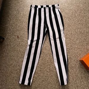 Deadly dames  high waist capris